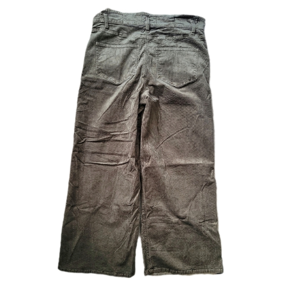 Paige // Women's Anessa Corduroy High-Rise Crop Wide-Leg Jeans / Olive / Size 28 - Picture 3 of 7